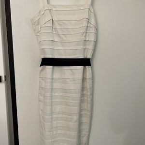 WHBM summer white cocktail dress. / Size 0